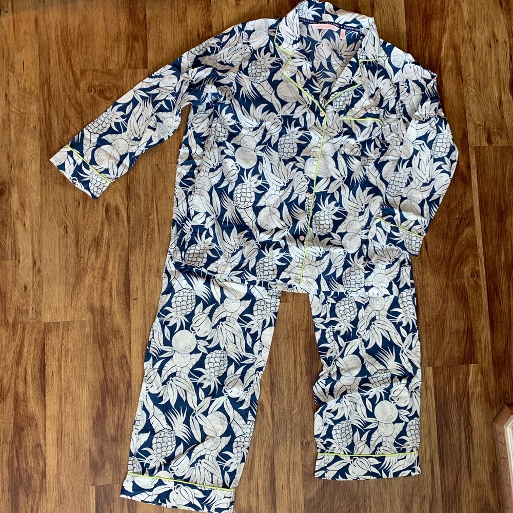 Pineapple printed Victoria’s Secret pajama set